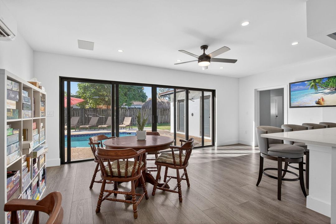 Active With Contract: $775,000 (4 beds, 3 baths, 2563 Square Feet)