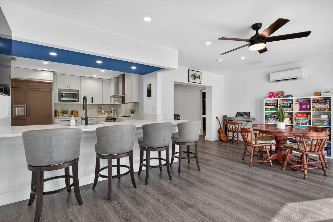 Active With Contract: $775,000 (4 beds, 3 baths, 2563 Square Feet)