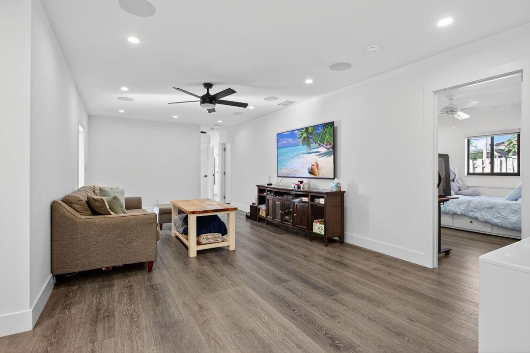 Active With Contract: $775,000 (4 beds, 3 baths, 2563 Square Feet)