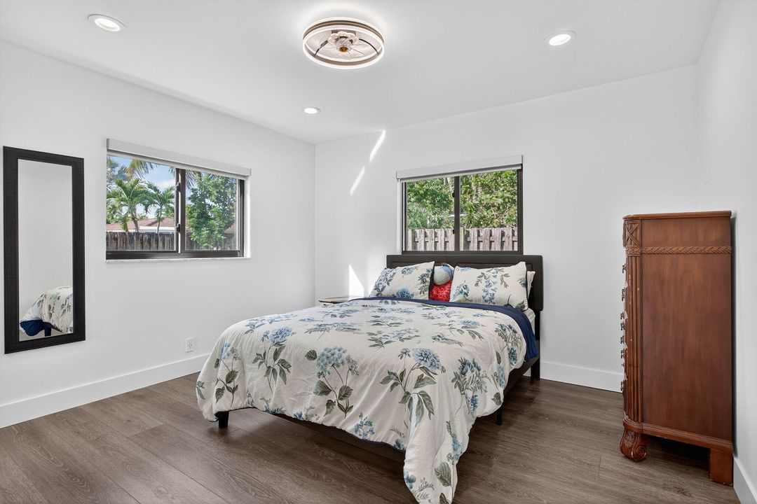 Active With Contract: $775,000 (4 beds, 3 baths, 2563 Square Feet)