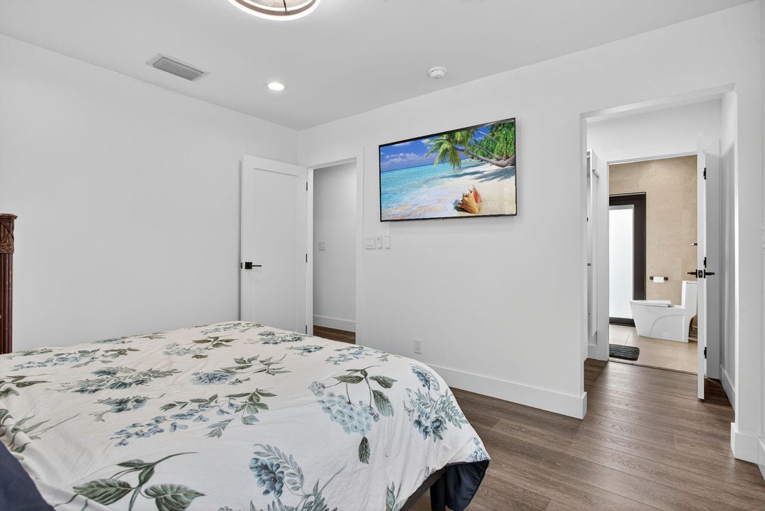 Active With Contract: $775,000 (4 beds, 3 baths, 2563 Square Feet)