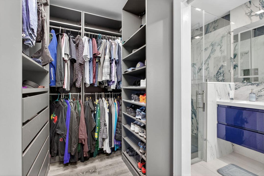 Active With Contract: $775,000 (4 beds, 3 baths, 2563 Square Feet)