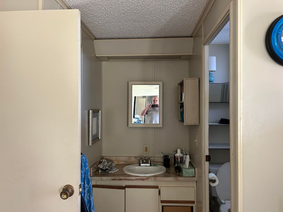 На продажу: $19,900 (2 спален, 2 ванн, 1248 Квадратных фут)