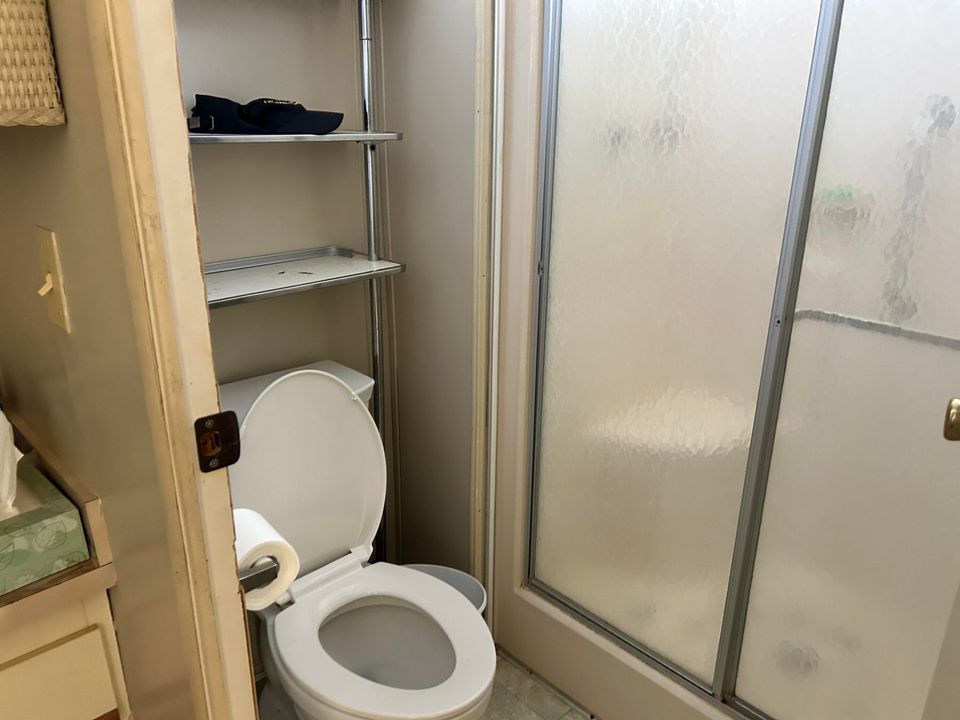 На продажу: $19,900 (2 спален, 2 ванн, 1248 Квадратных фут)