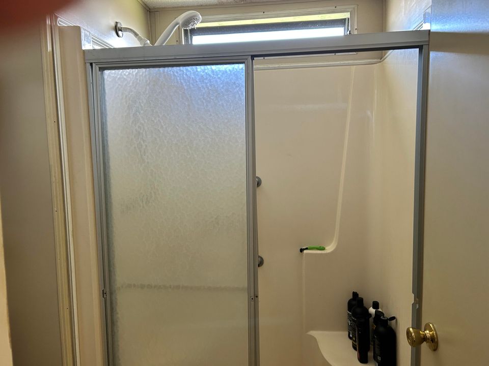 На продажу: $19,900 (2 спален, 2 ванн, 1248 Квадратных фут)