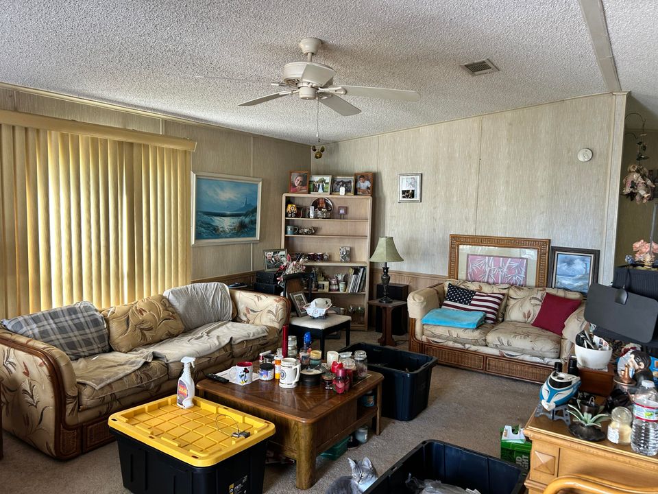 На продажу: $19,900 (2 спален, 2 ванн, 1248 Квадратных фут)