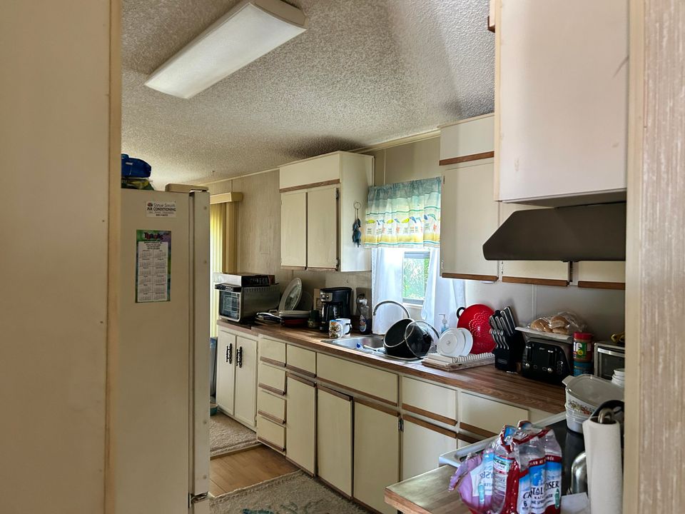 На продажу: $19,900 (2 спален, 2 ванн, 1248 Квадратных фут)