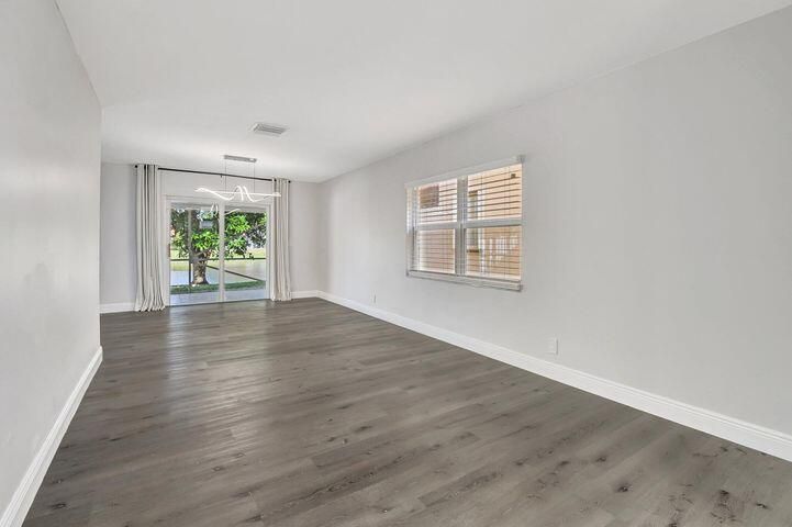 На продажу: $735,000 (4 спален, 2 ванн, 2175 Квадратных фут)