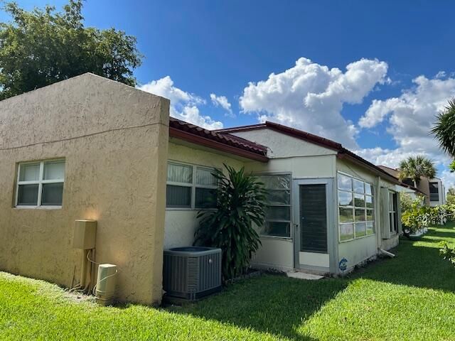 合同活跃: $145,000 (2 贝兹, 2 浴室, 1000 平方英尺)