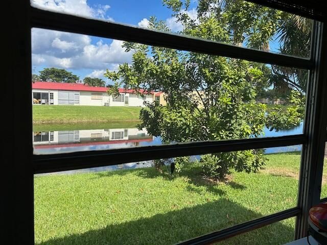 合同活跃: $145,000 (2 贝兹, 2 浴室, 1000 平方英尺)