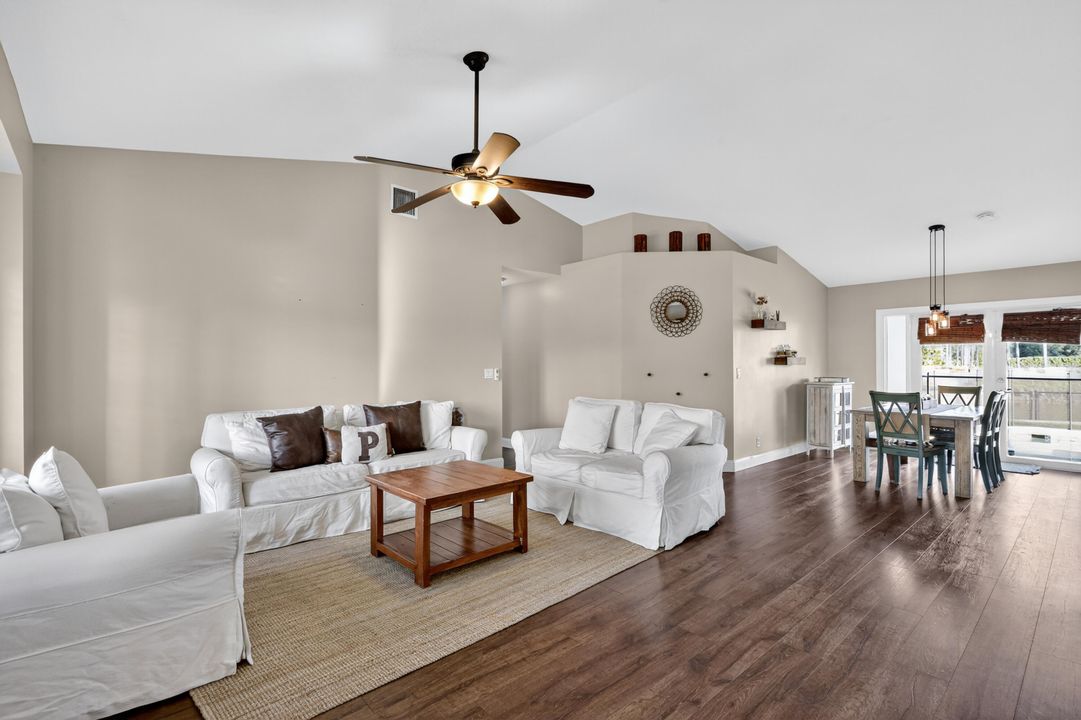 Activo con contrato: $599,900 (3 camas, 2 baños, 1858 Pies cuadrados)