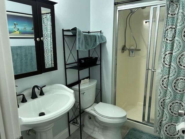 合同活跃: $145,000 (2 贝兹, 2 浴室, 1000 平方英尺)