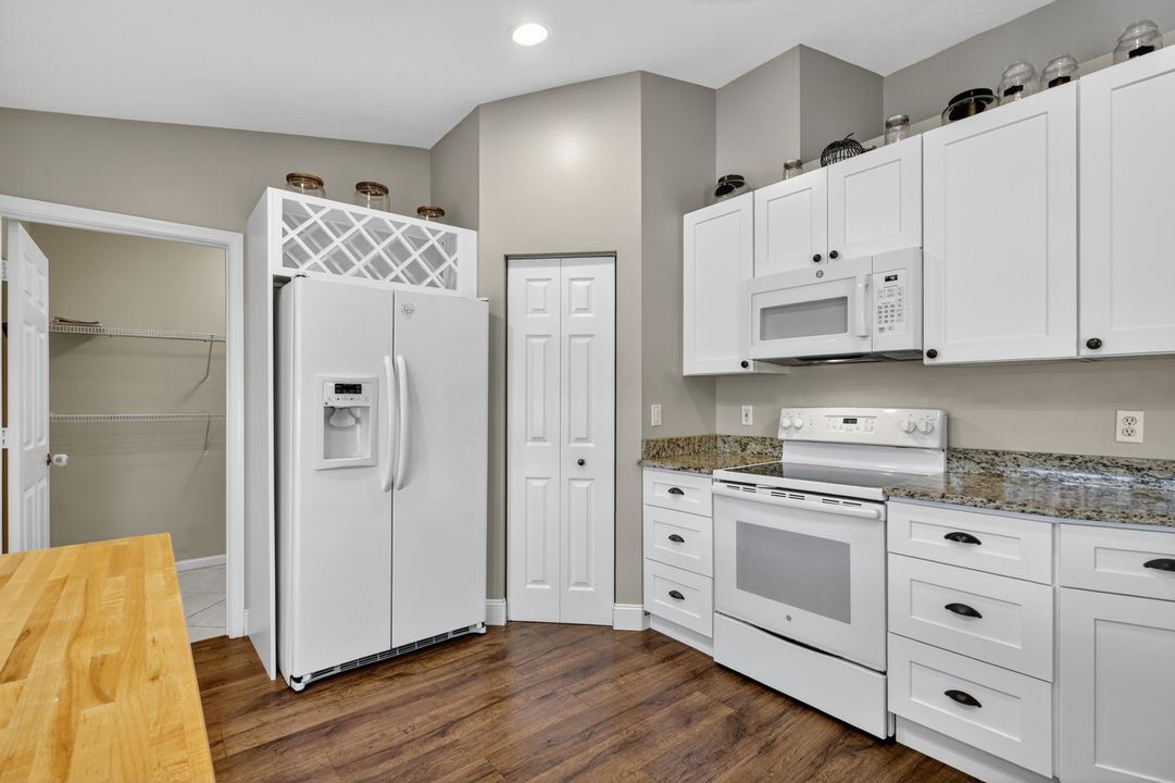 Activo con contrato: $599,900 (3 camas, 2 baños, 1858 Pies cuadrados)