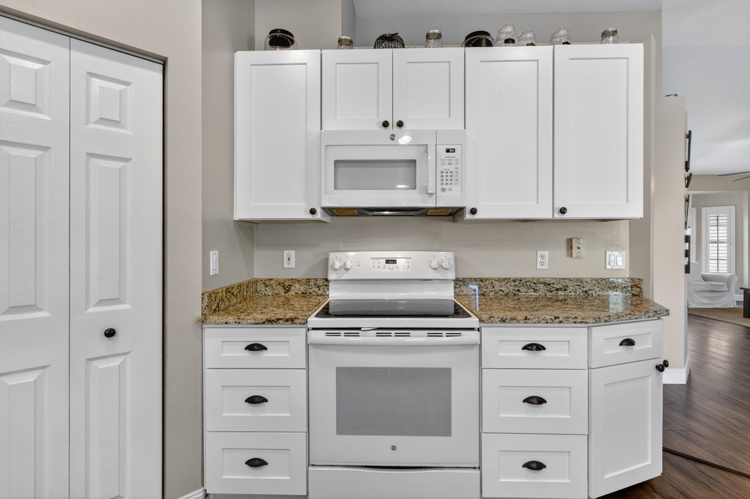 Activo con contrato: $599,900 (3 camas, 2 baños, 1858 Pies cuadrados)