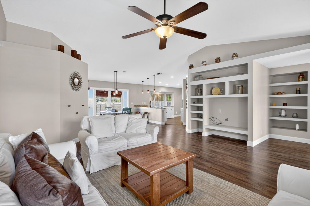 Activo con contrato: $599,900 (3 camas, 2 baños, 1858 Pies cuadrados)