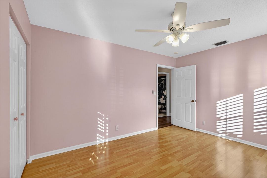 Activo con contrato: $599,900 (3 camas, 2 baños, 1858 Pies cuadrados)