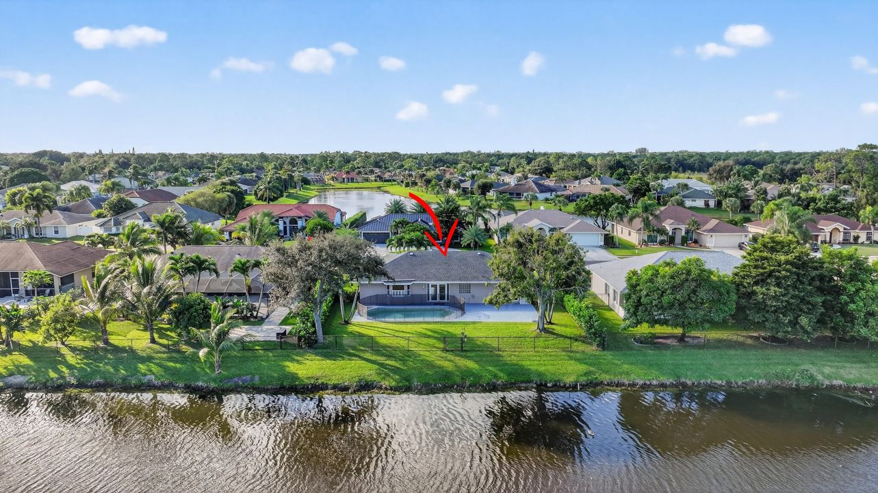 Activo con contrato: $599,900 (3 camas, 2 baños, 1858 Pies cuadrados)