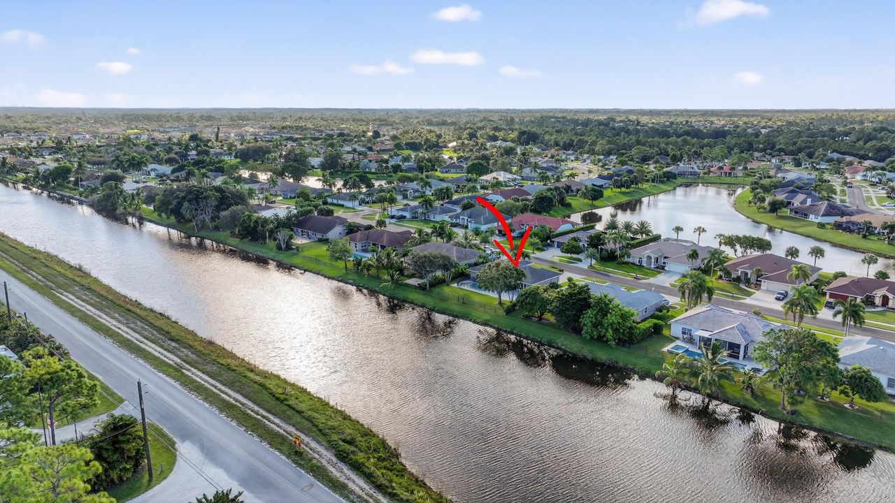 Activo con contrato: $599,900 (3 camas, 2 baños, 1858 Pies cuadrados)