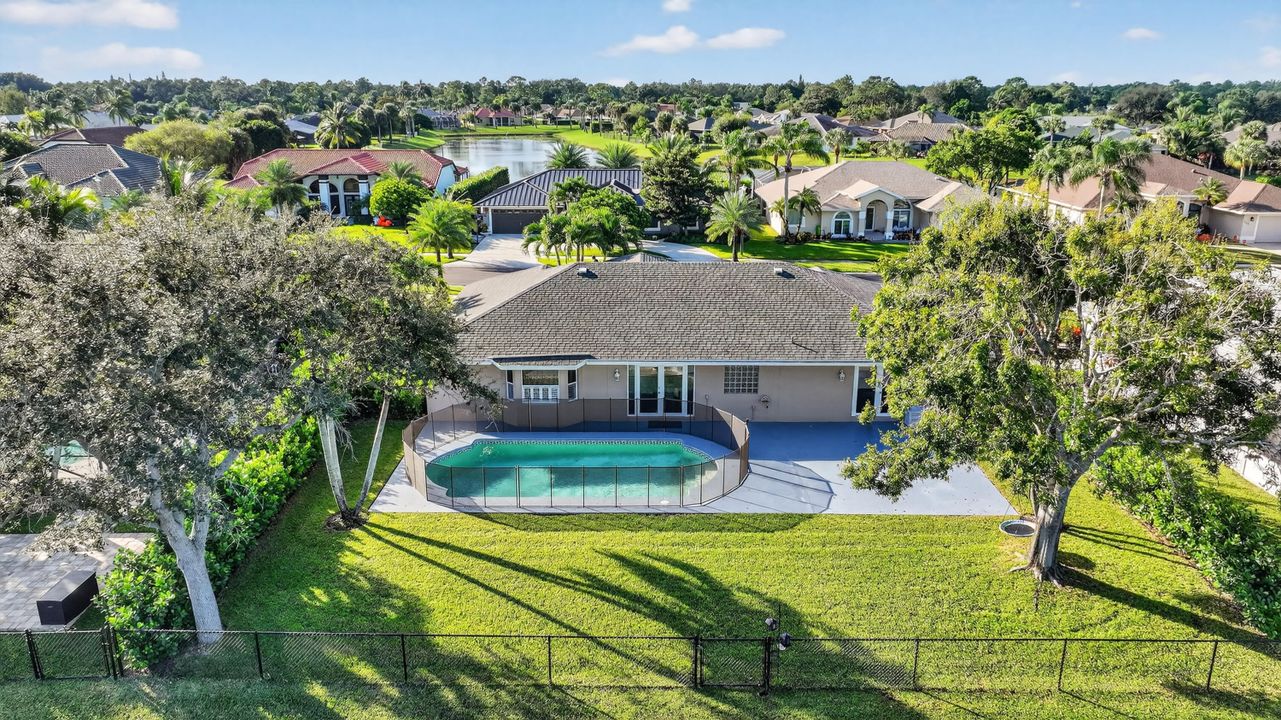 Activo con contrato: $599,900 (3 camas, 2 baños, 1858 Pies cuadrados)