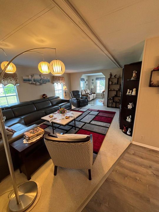 待售: $115,000 (2 贝兹, 2 浴室, 1416 平方英尺)