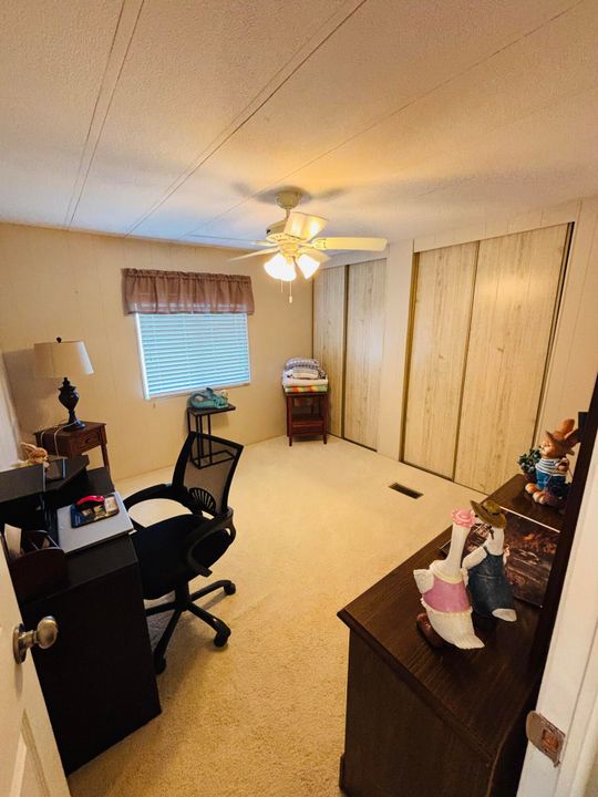 待售: $115,000 (2 贝兹, 2 浴室, 1416 平方英尺)