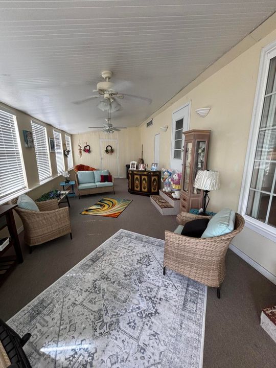 待售: $115,000 (2 贝兹, 2 浴室, 1416 平方英尺)