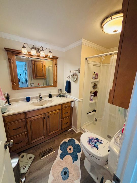 待售: $115,000 (2 贝兹, 2 浴室, 1416 平方英尺)