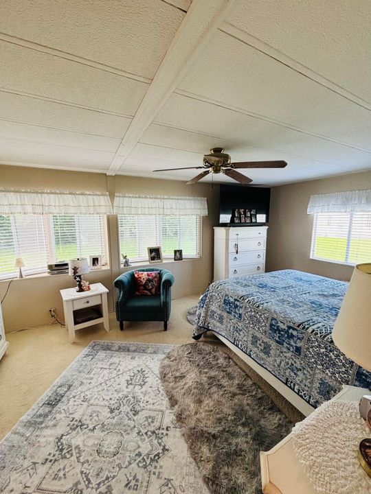 待售: $115,000 (2 贝兹, 2 浴室, 1416 平方英尺)