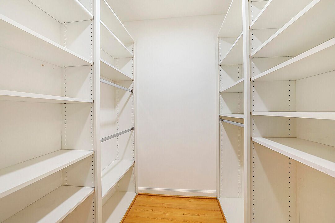 合同活跃: $509,000 (2 贝兹, 2 浴室, 1526 平方英尺)