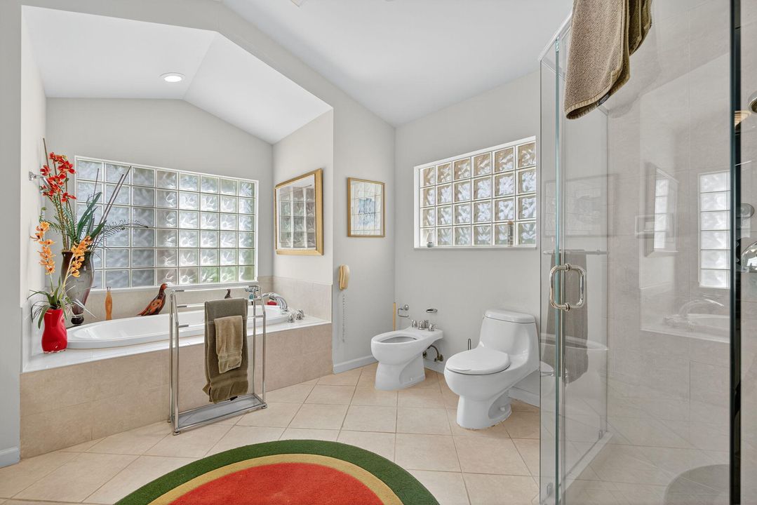 For Sale: $945,000 (2 beds, 2 baths, 2887 Square Feet)