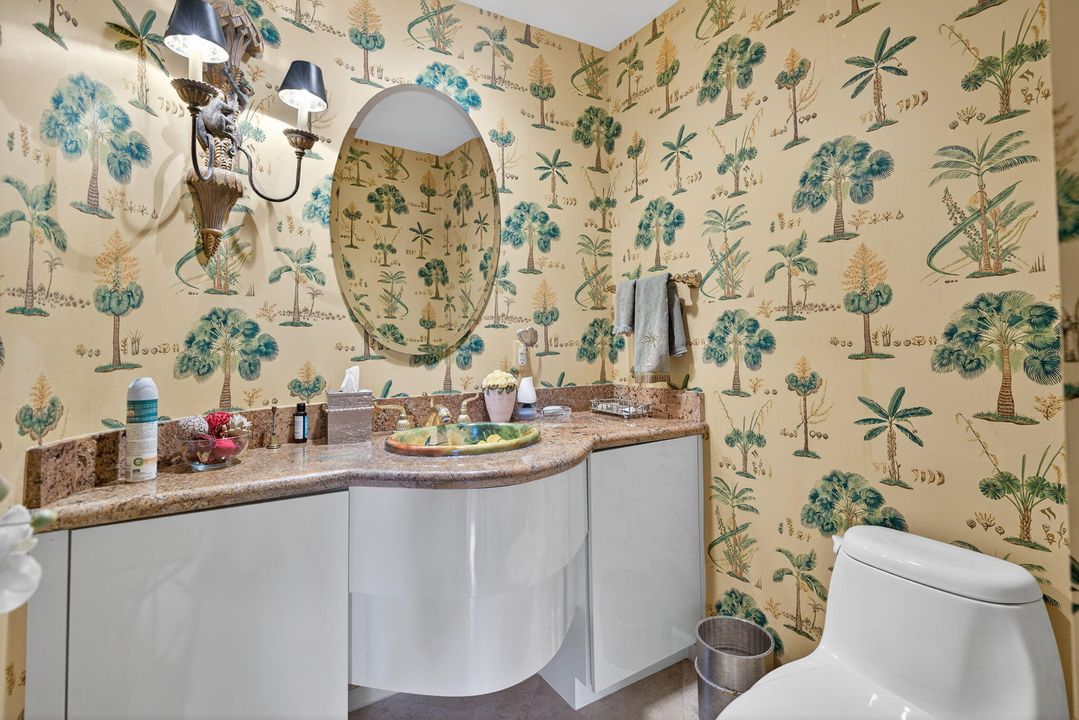 For Sale: $945,000 (2 beds, 2 baths, 2887 Square Feet)