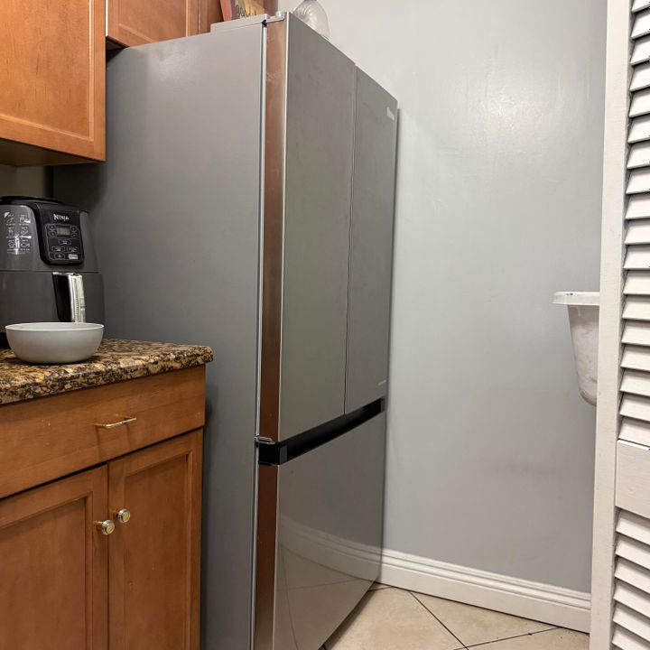 For Sale: $220,000 (2 beds, 2 baths, 888 Square Feet)