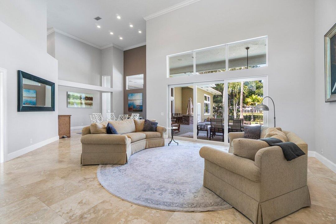 待售: $2,795,000 (6 贝兹, 3 浴室, 5008 平方英尺)