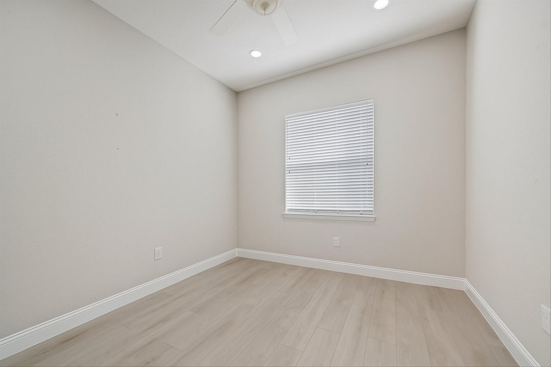 Active With Contract: $439,000 (3 beds, 2 baths, 1455 Square Feet)