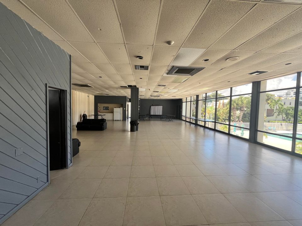 For Sale: $275,000 (2 beds, 2 baths, 1170 Square Feet)