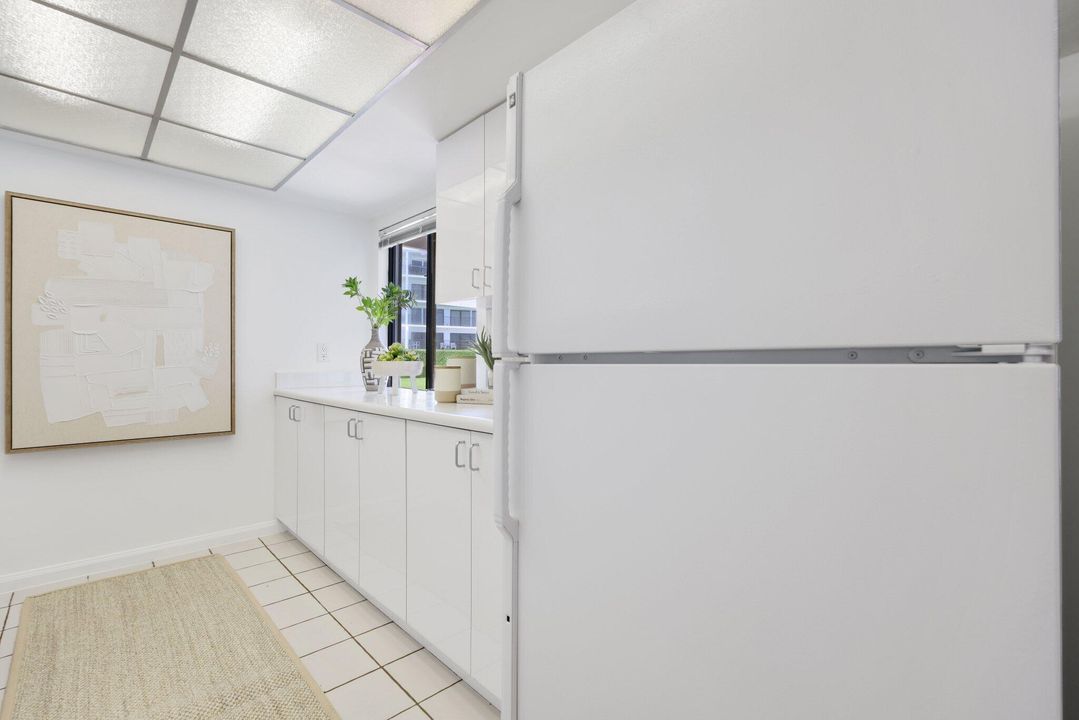 На продажу: $2,395,000 (3 спален, 3 ванн, 2023 Квадратных фут)