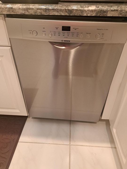 For Sale: $324,900 (3 beds, 2 baths, 1722 Square Feet)