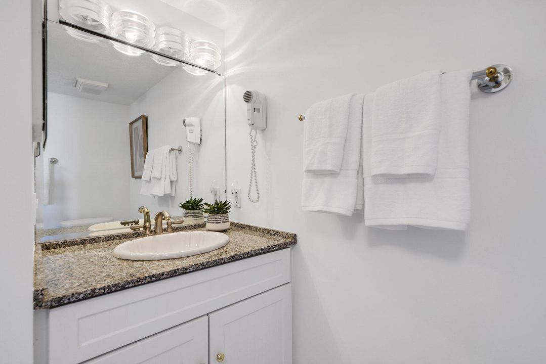 На продажу: $2,395,000 (3 спален, 3 ванн, 2023 Квадратных фут)