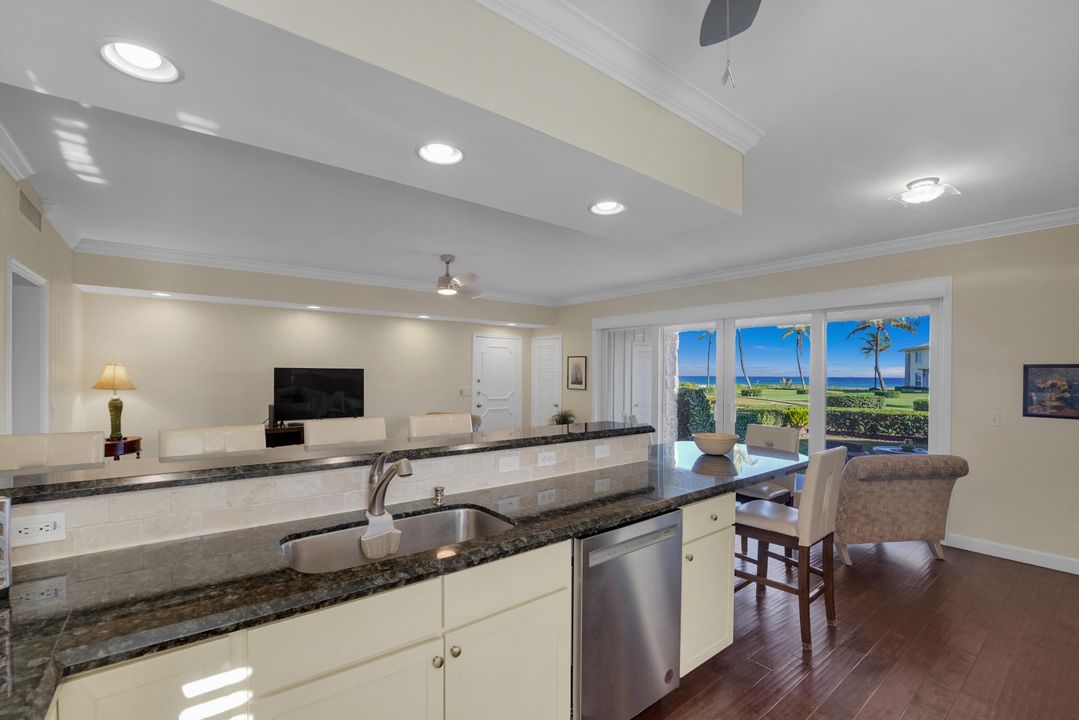 出租: $10,500 (2 贝兹, 2 浴室, 1254 平方英尺)