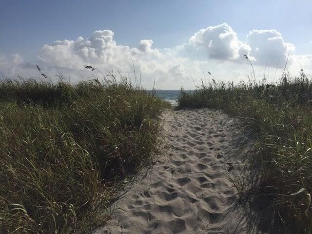 出租: $10,500 (2 贝兹, 2 浴室, 1254 平方英尺)