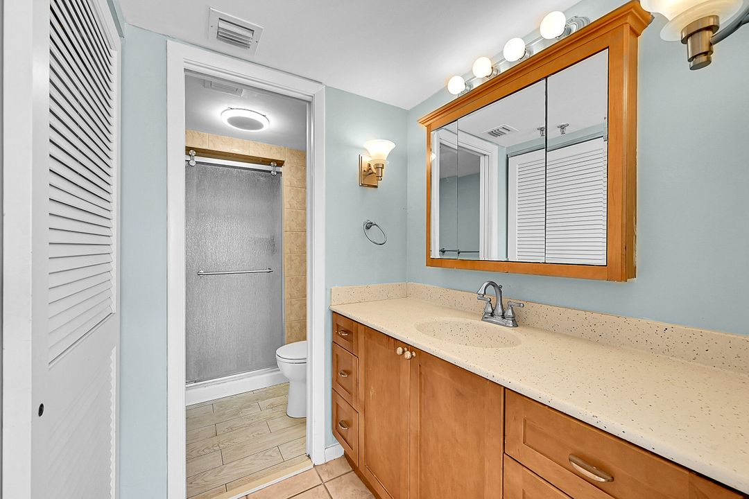 待售: $210,000 (2 贝兹, 2 浴室, 1029 平方英尺)