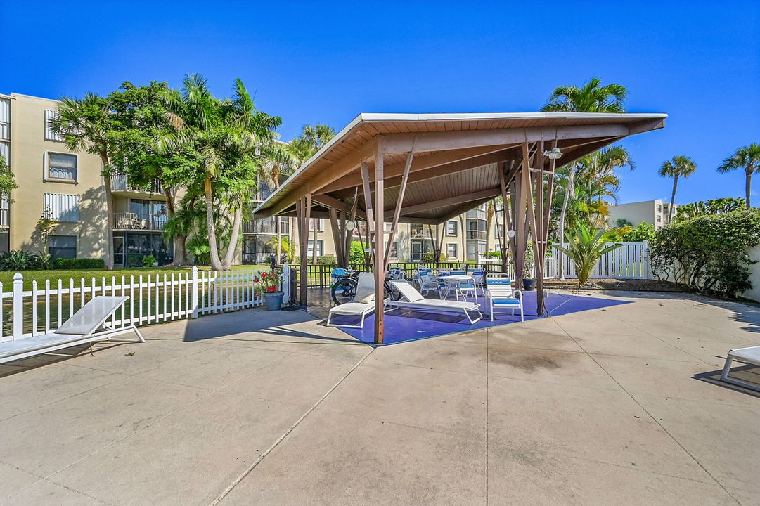 待售: $210,000 (2 贝兹, 2 浴室, 1029 平方英尺)