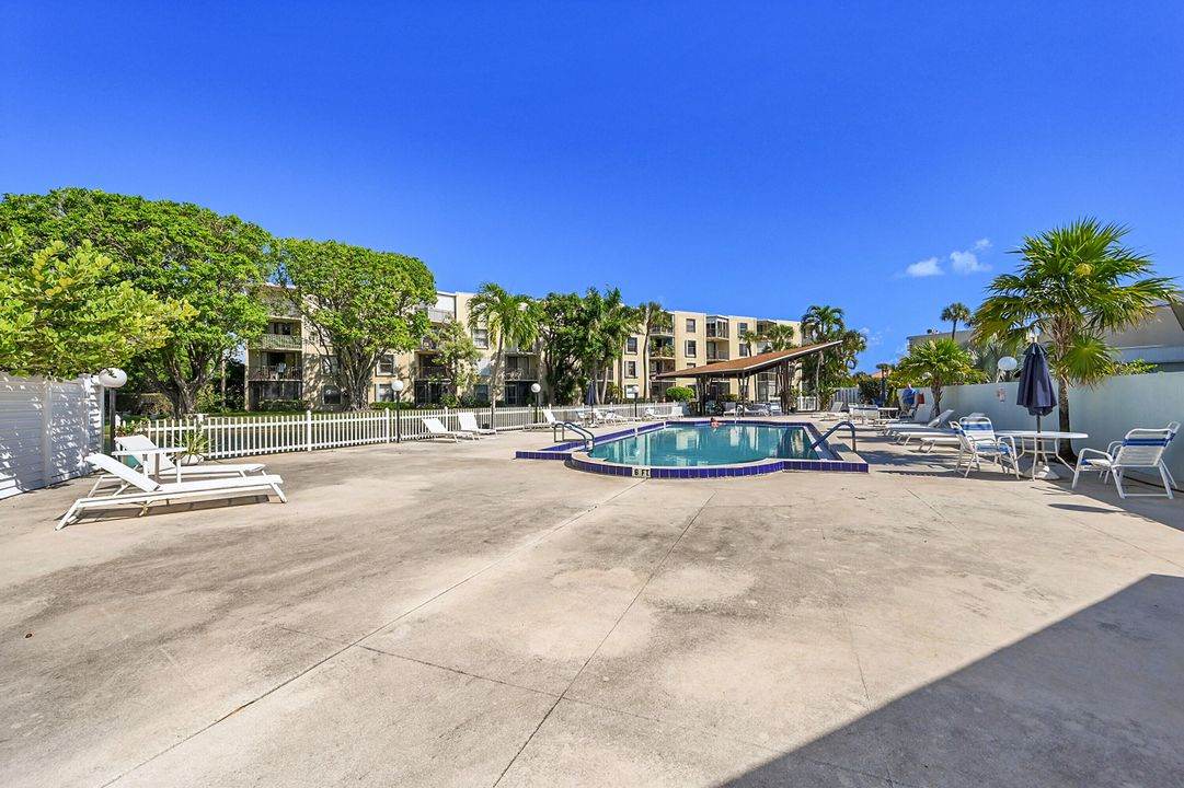 待售: $210,000 (2 贝兹, 2 浴室, 1029 平方英尺)