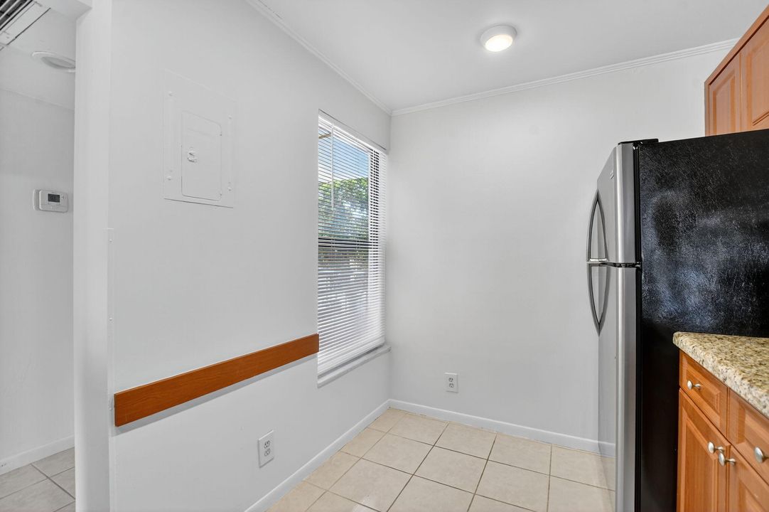 For Sale: $345,000 (2 beds, 2 baths, 1095 Square Feet)