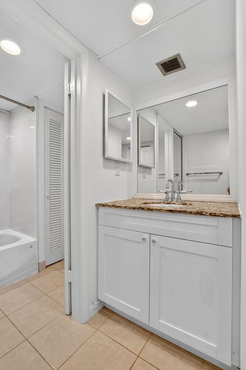 For Sale: $345,000 (2 beds, 2 baths, 1095 Square Feet)