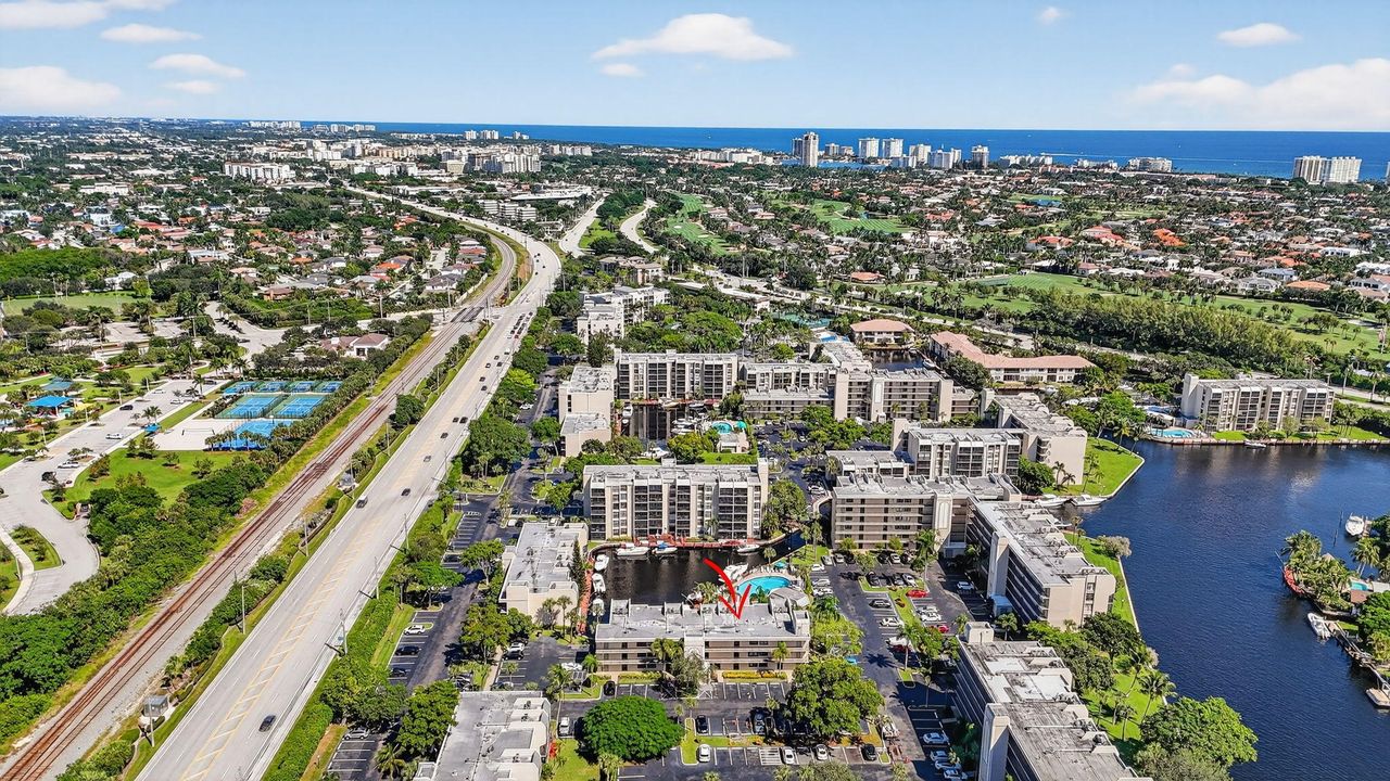 For Sale: $345,000 (2 beds, 2 baths, 1095 Square Feet)