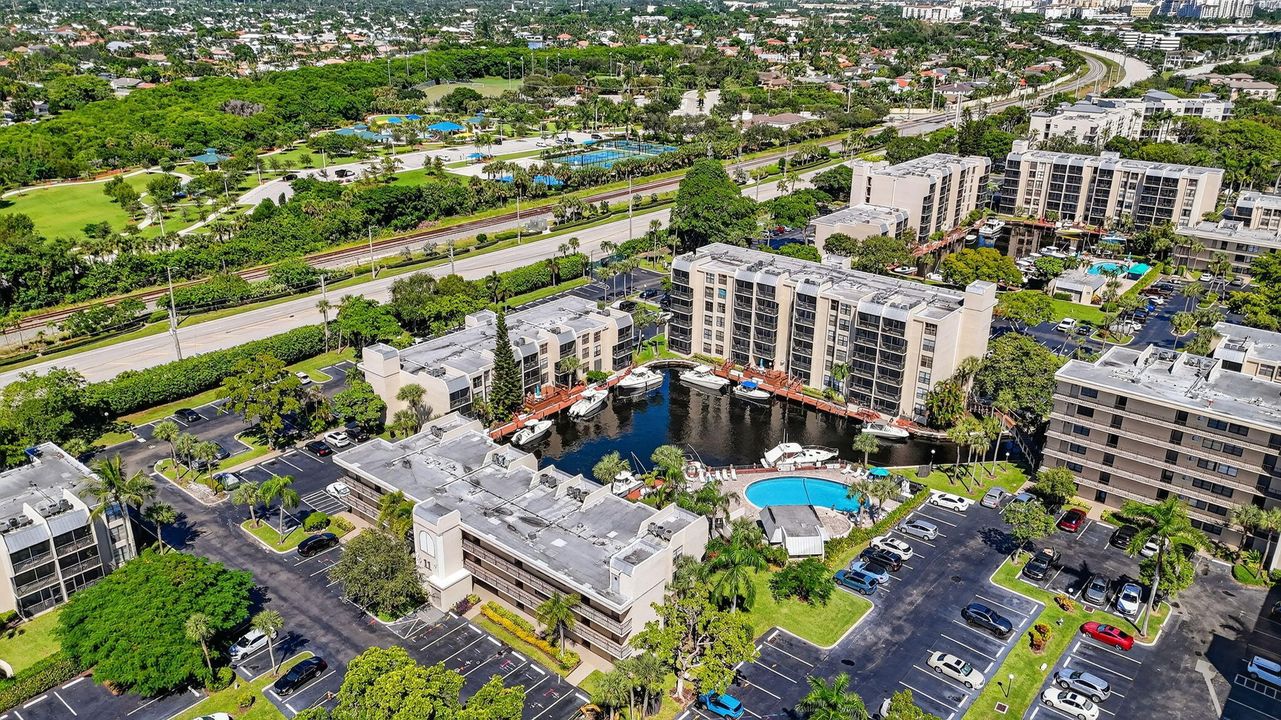 For Sale: $345,000 (2 beds, 2 baths, 1095 Square Feet)