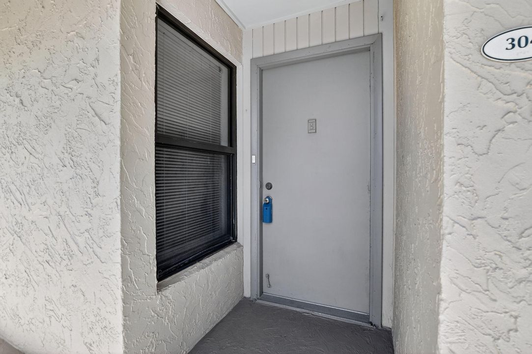 For Sale: $345,000 (2 beds, 2 baths, 1095 Square Feet)