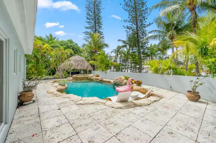 В аренду: $13,500 (4 спален, 4 ванн, 2904 Квадратных фут)