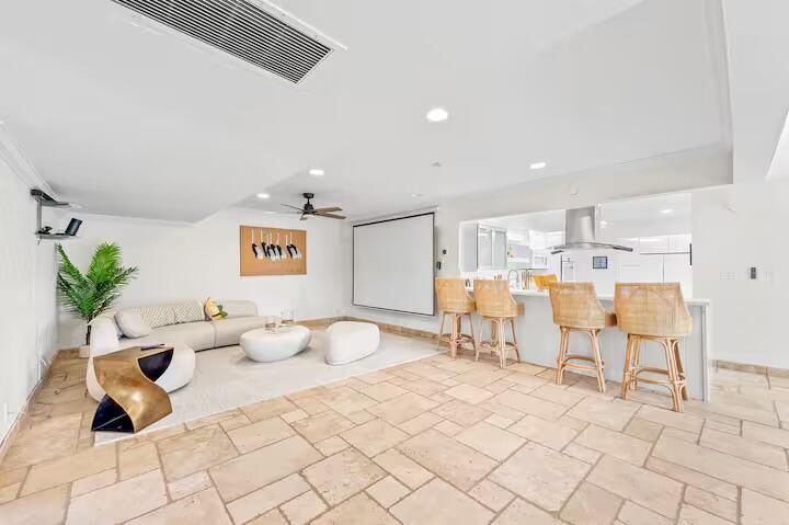 В аренду: $13,500 (4 спален, 4 ванн, 2904 Квадратных фут)